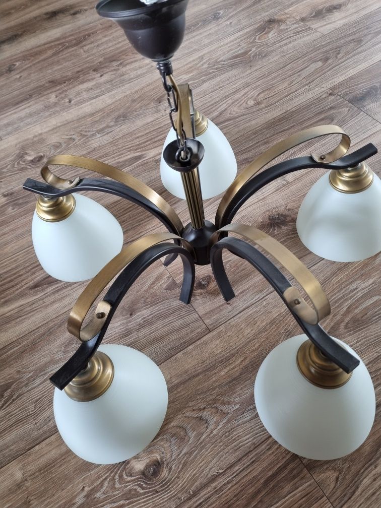 Lampa, żyrandol do salonu