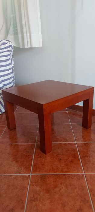 Mesa de apoio cerejeira