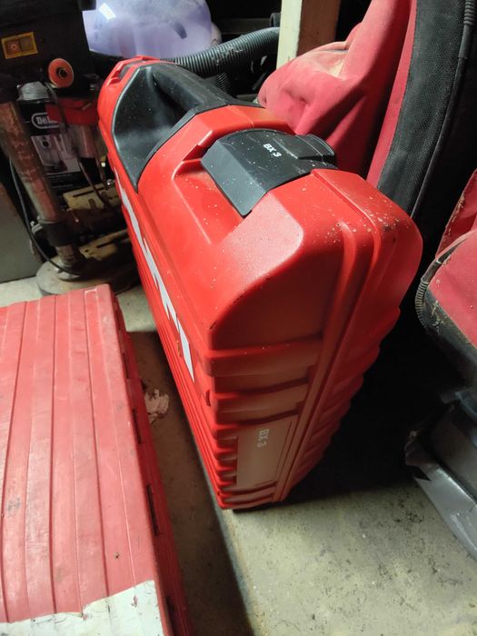 Hilti BX 3 osadzak akumulatorowy z walizką stan idealny