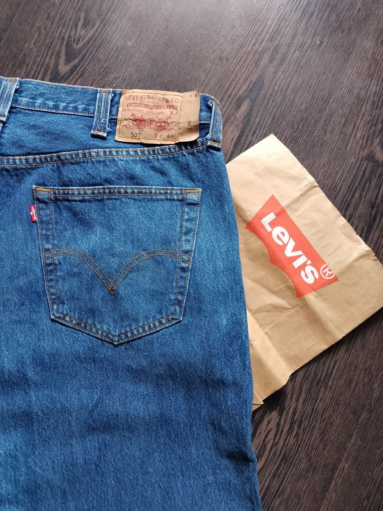 Мужские джинсы штаны Levis Левайс Levi's 501  W 40L 32

Замеры:

Полу