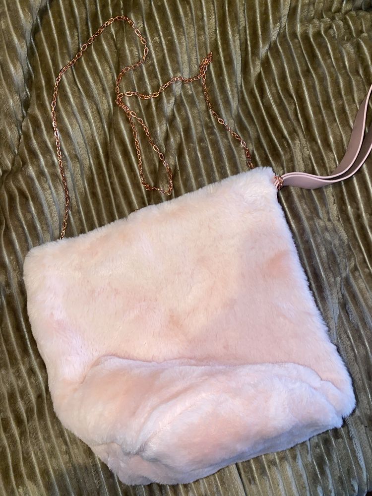 Bolsa pêlo rosa tiracolo