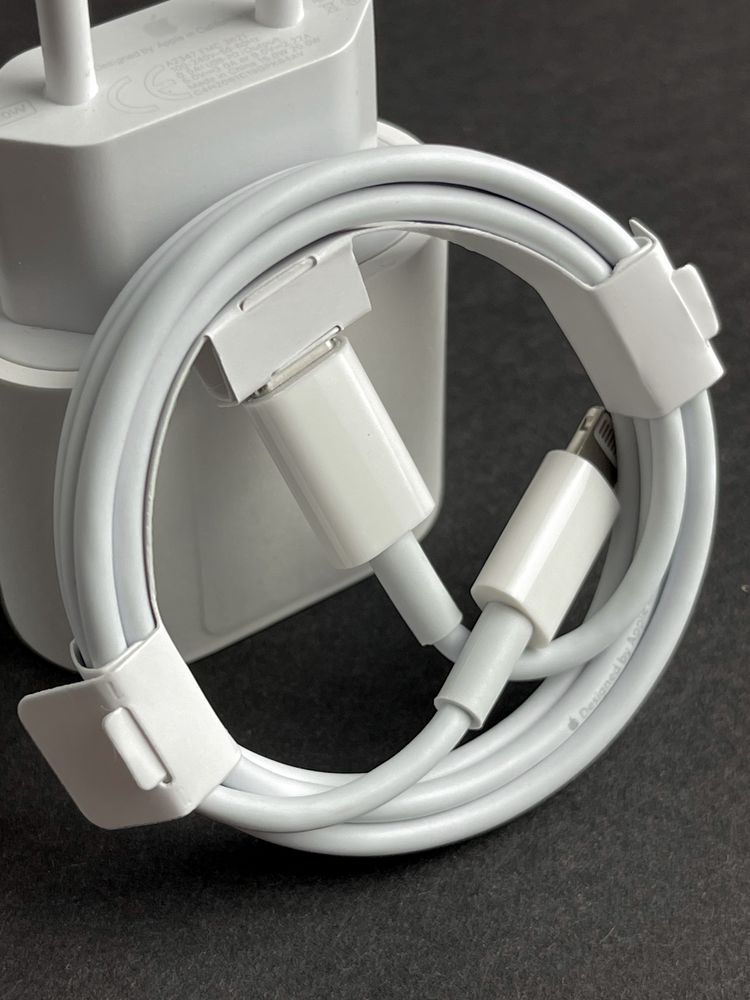 Zestaw do iPhone ładowarka 20W i kabel lighiting USB-C (P1)