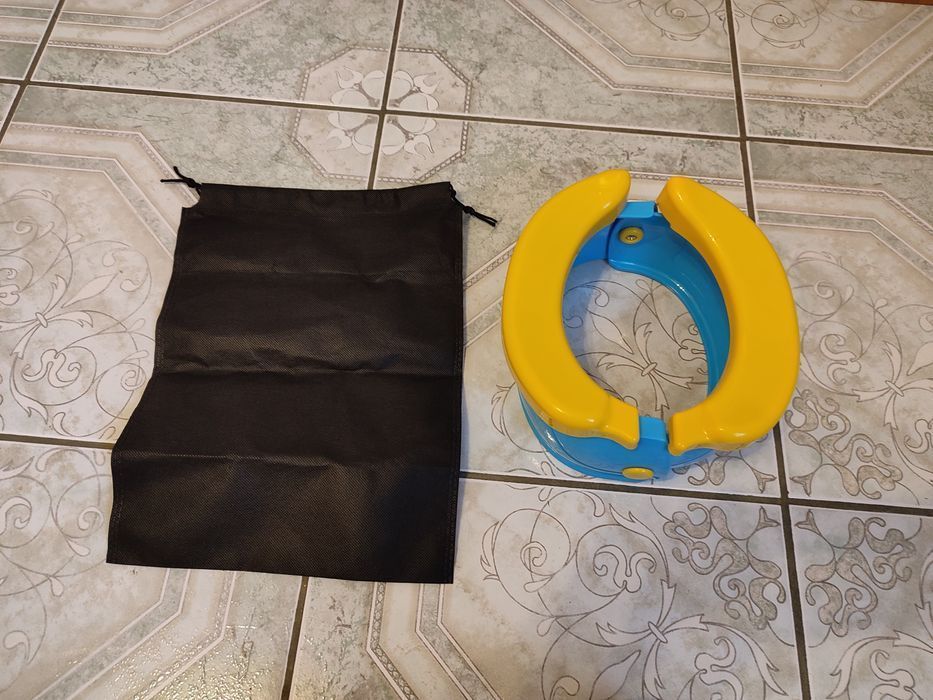 Nowy składany niebieski nocnik turystyczny