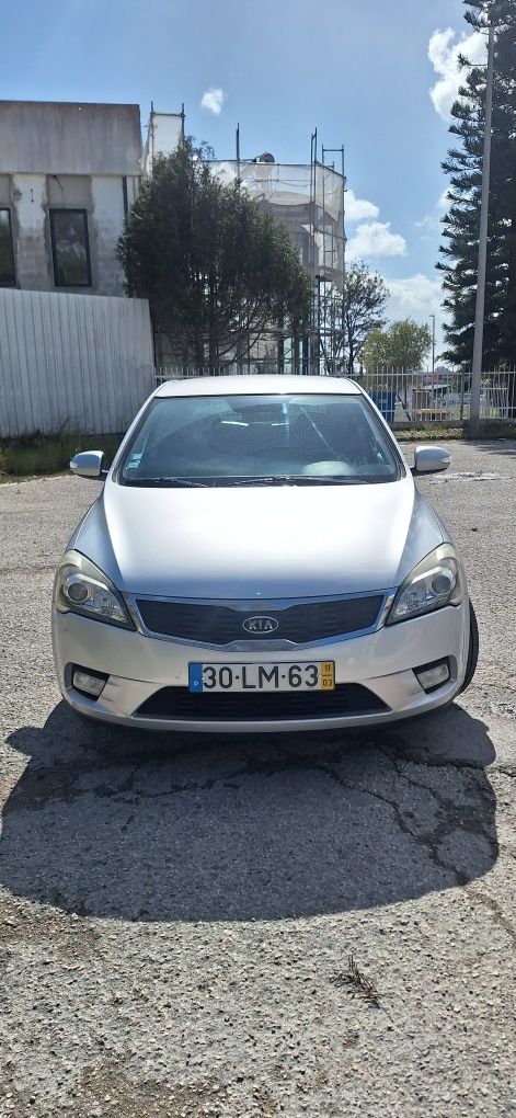 Kia ceed 1.6 CRDI 5p versão 125 cv