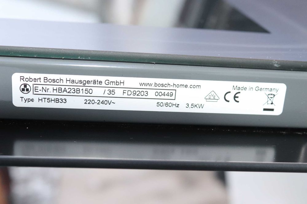 Духовой шкаф Bosch  HBA23B150