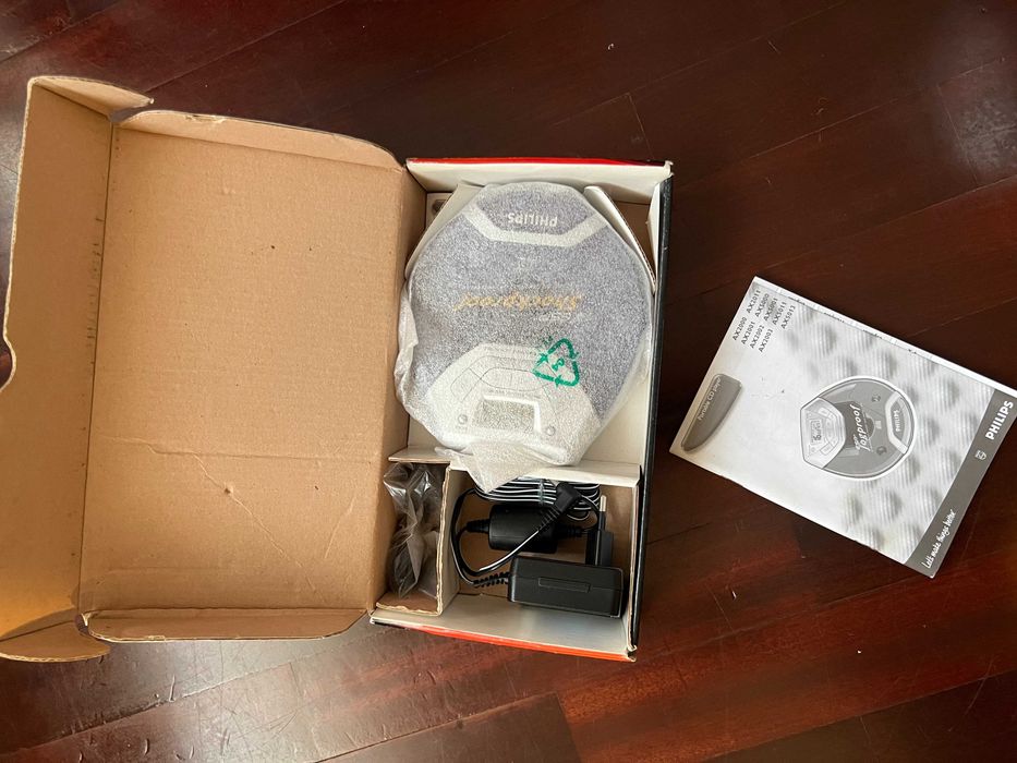 LEITOR DE CD PORTÁTIL PHILIPS e GUERAY  (novos, na caixa)