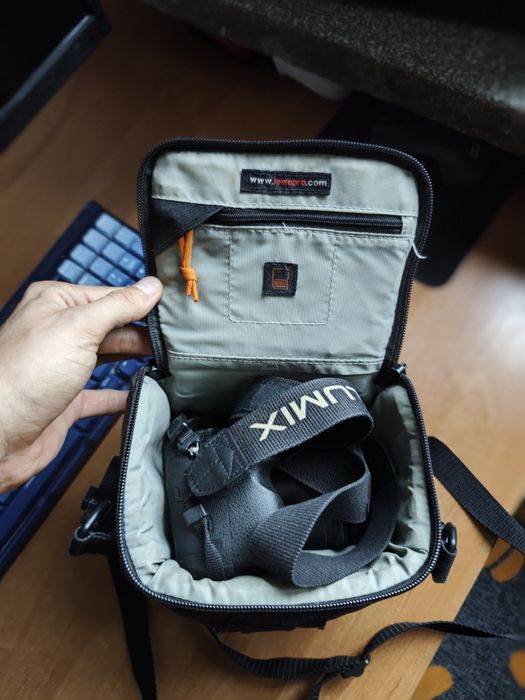 Aparat Panasonic Lumix FZ2000 (DMC-FZ2000)