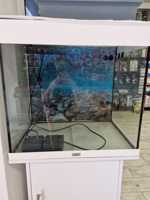 Продам аквариум Ювель