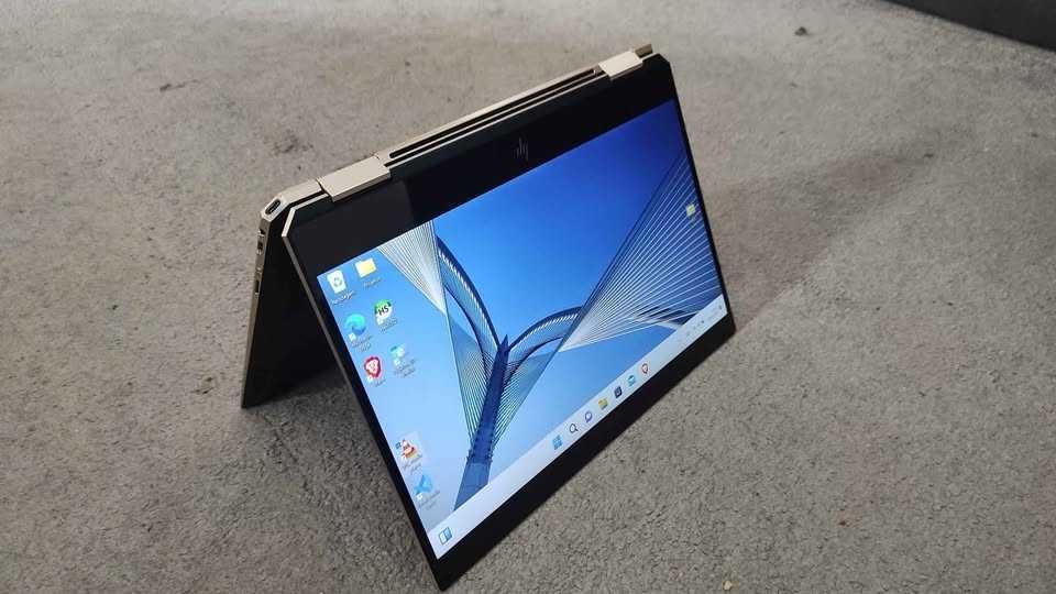 HP Spectre x360 Model-13 - i7