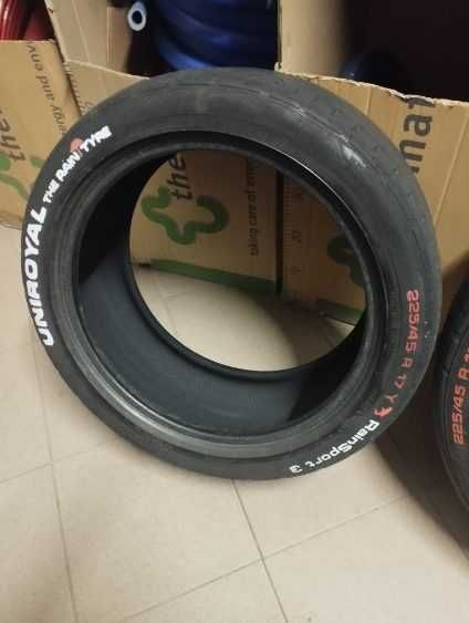 Komplet opon Uniroyal RainSport3 225/45/R17, letnie, do dobicia.