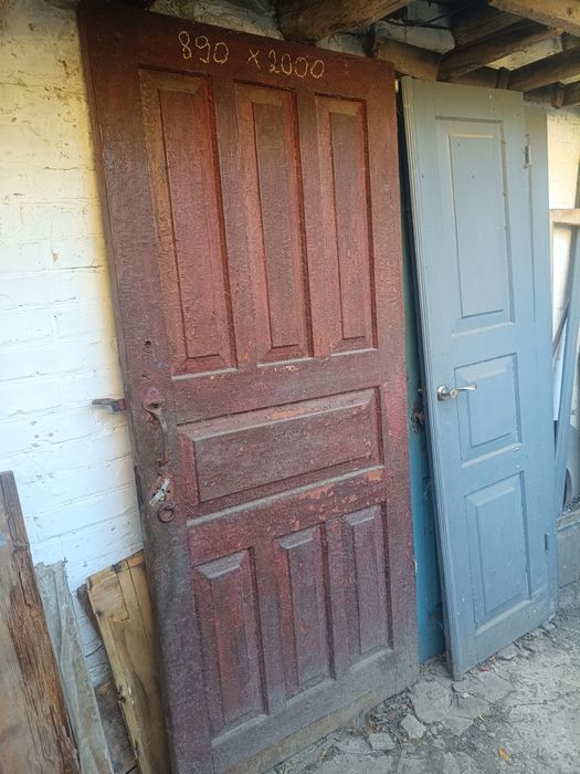 Двери входные и межкомнатные