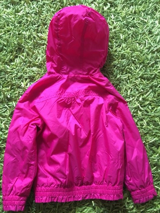 BENETTON wiosenna kurteczka rozm. 90 cm