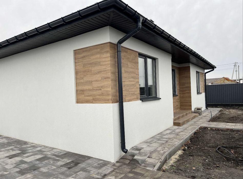 Продам новий будинок з басейном у котеджному містечку “Міжріччя”