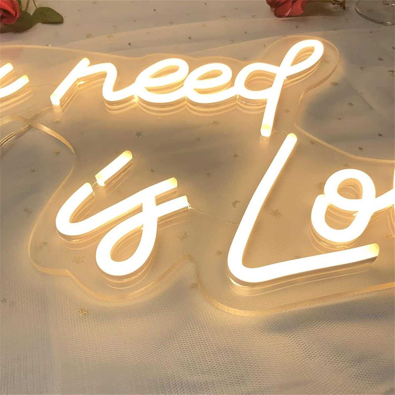Letreiro Luminoso Néon LED em Acrílico " All You Need Is Love "