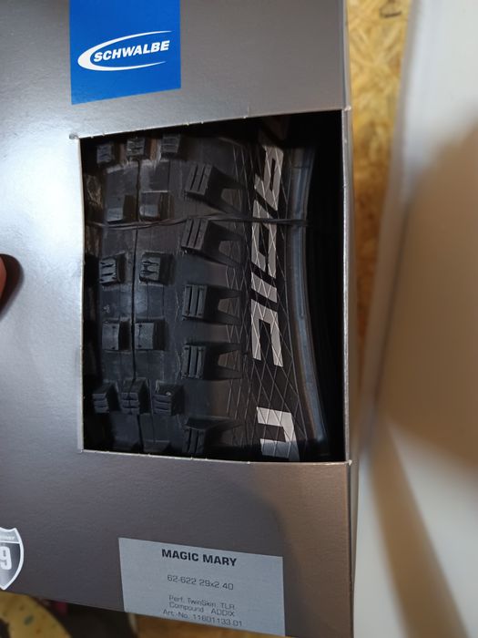 Pneu novo Schwalbe Magic Mary performance 29x2.40