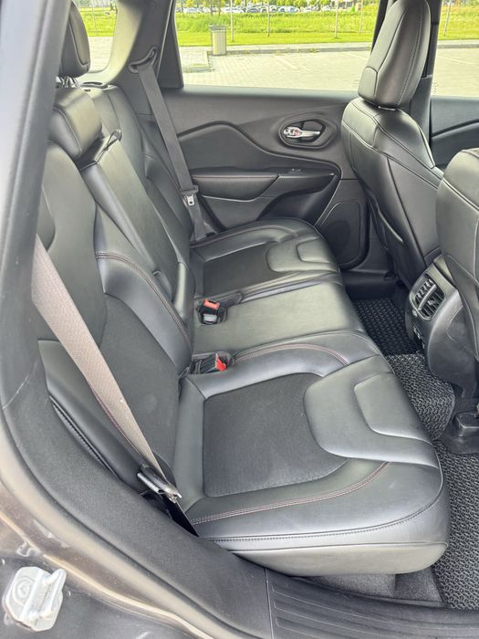 Jeep Cherokee Trailhawk 2021 року