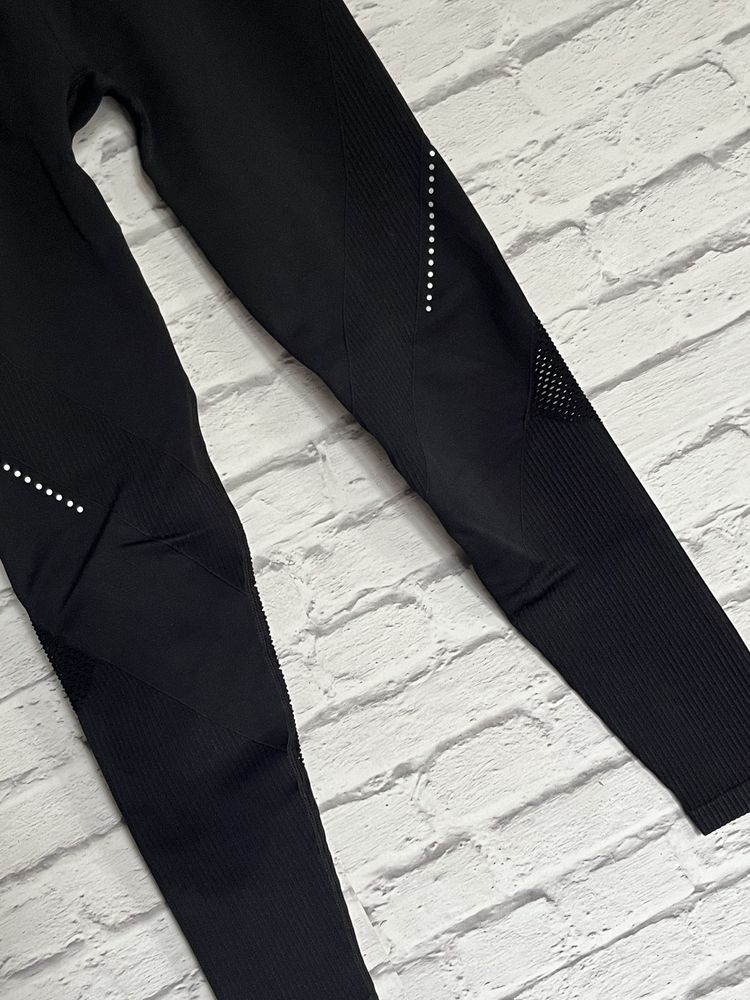 Czarne legginsy push up nowe xs
