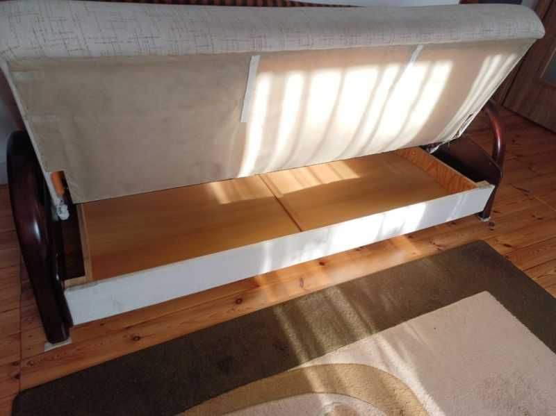 Wersalka/Kanapa w dobrym stanie