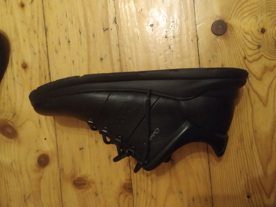 Шкіряні кросівки