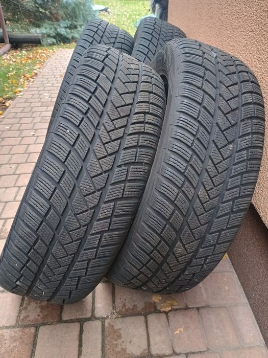 Opony zimowe komplet Vredestein Wintrack Pro 215/60 R17
