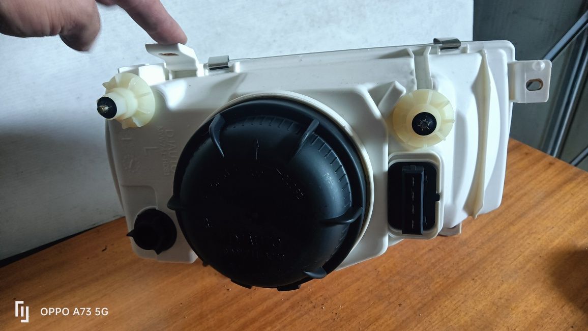 Farol VW vento ótica 1992 óptica Esq