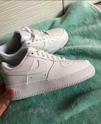 Nowe NIKE Air Force 1 EU 39