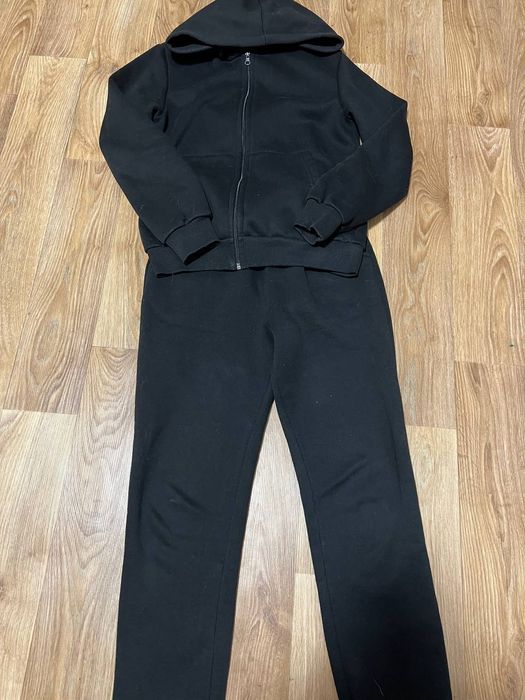 Женский спортивный костюм