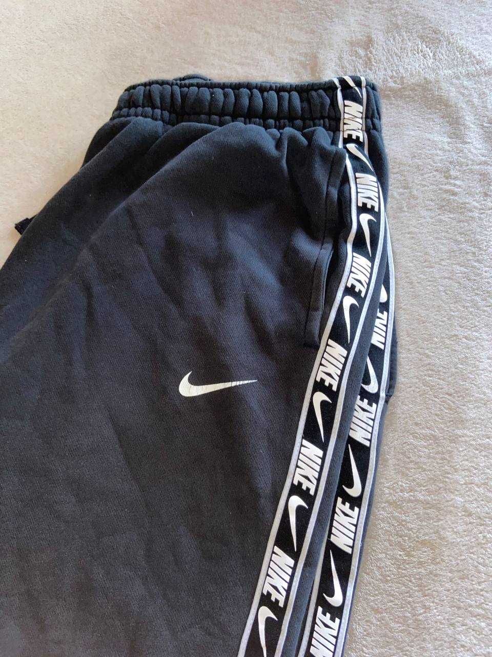 Штаны Nike  на лампасах (утрачен цвет)(ТОРГ)