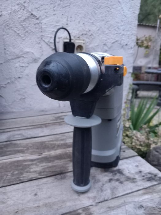 Rezerwacja Młotowiertarka Titan TTB653SDS 1500W SDS plus