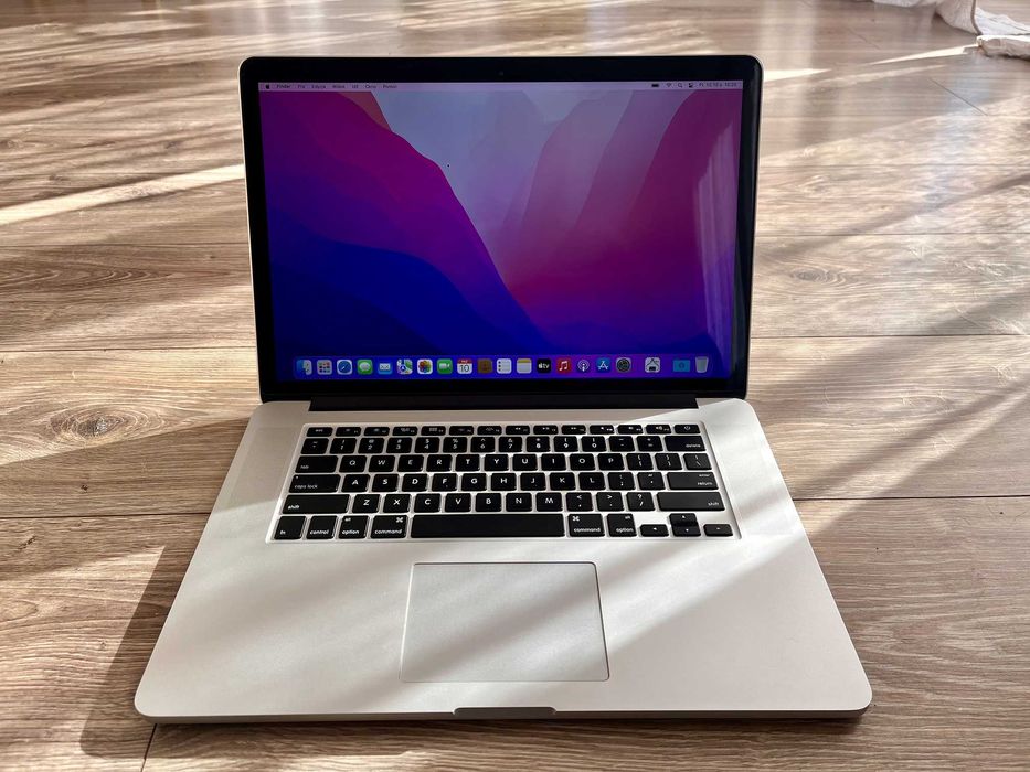 MacBook Pro (Retina, 15-inch, Mid 2015) | i7 | 16GB | 512GB | R9 M370X