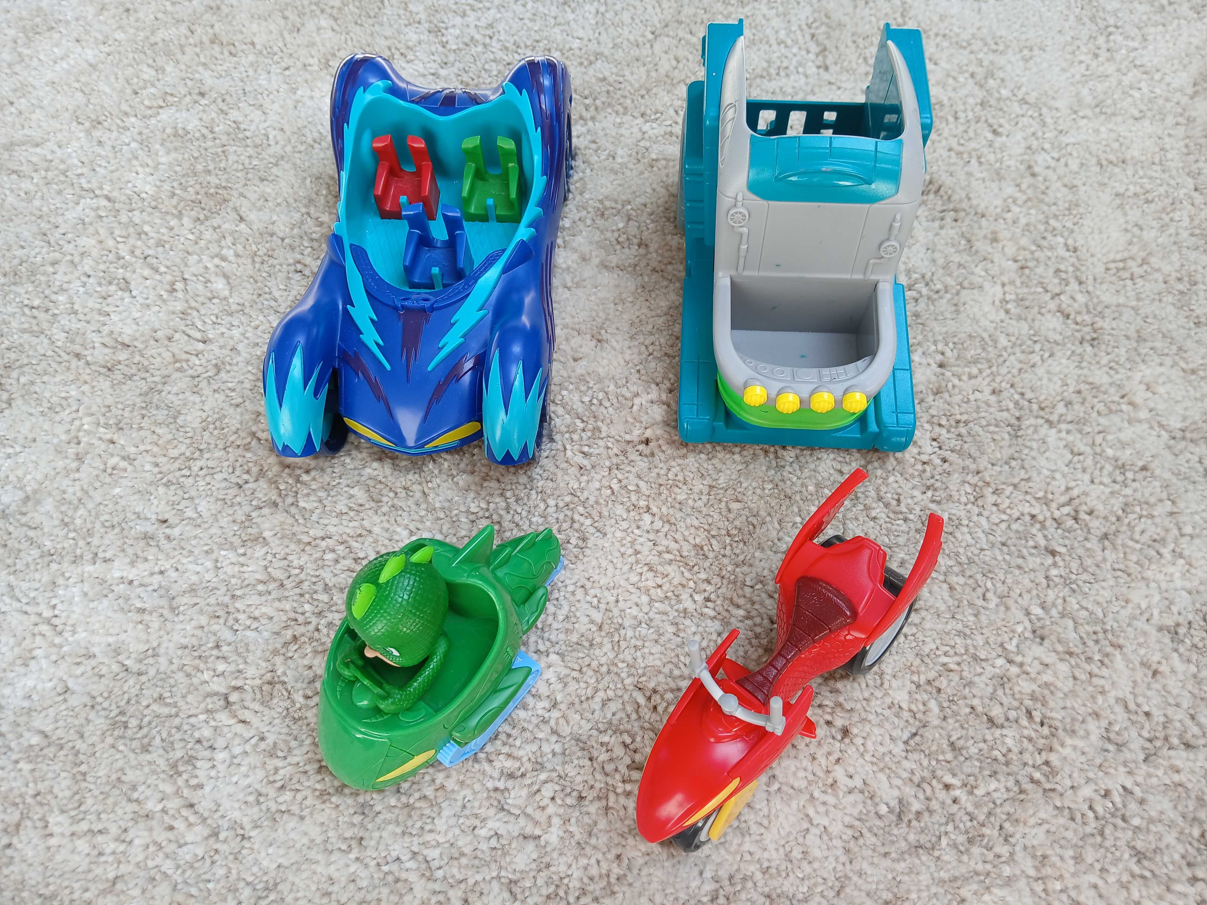 Pidżamersi PJ Masks Pojazdy Figurki Sowella, Gekson, Kotboy
