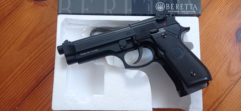 Pistola airsoft CO2 Nova