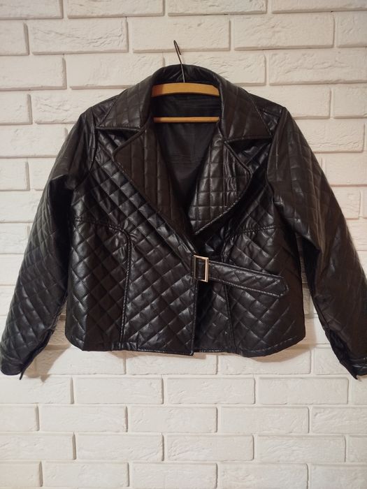 Krótka kurtka ramoneska czarna pikowana