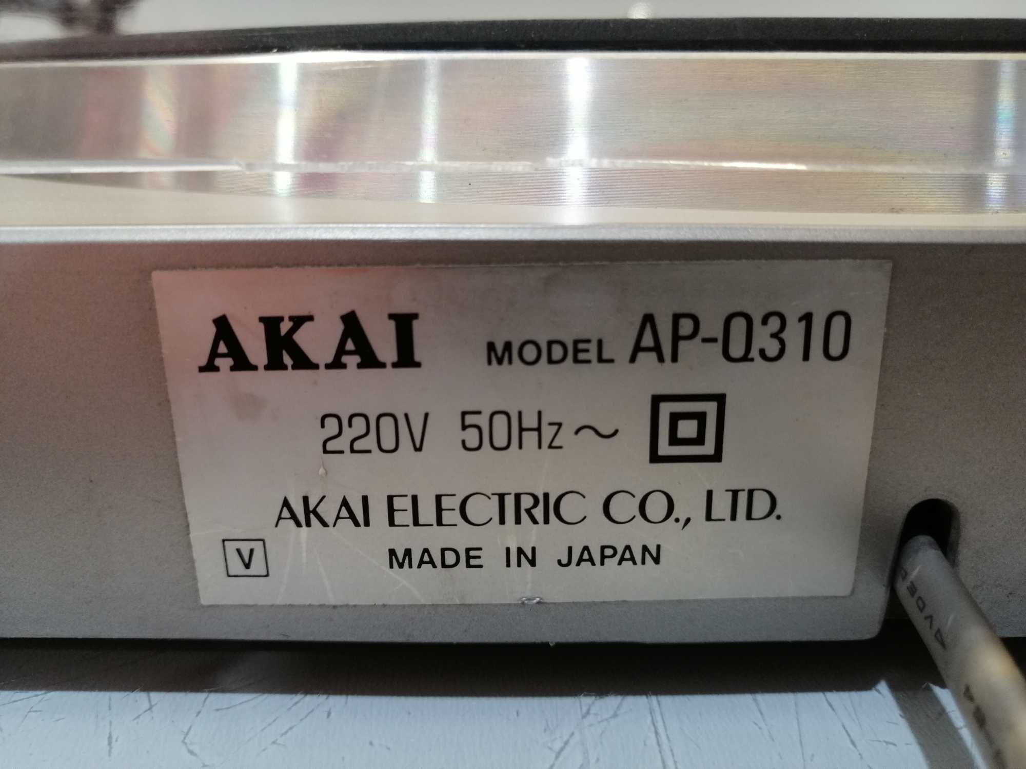 Gramofon Akai AP-Q310