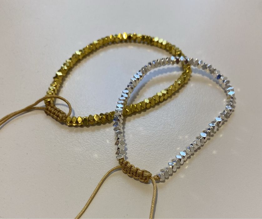 Pulseiras ajustaveis ou com elastico