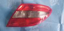 Mercedes w204 c klasa 07-10 LAMPA TYLNA PRAWA TYŁ