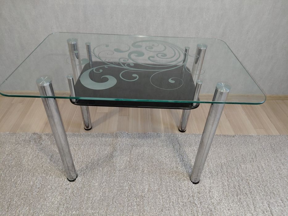 Стіл скляний з поличкою