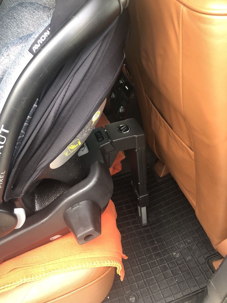 Fotelik avionaut pixel z bazą isofix