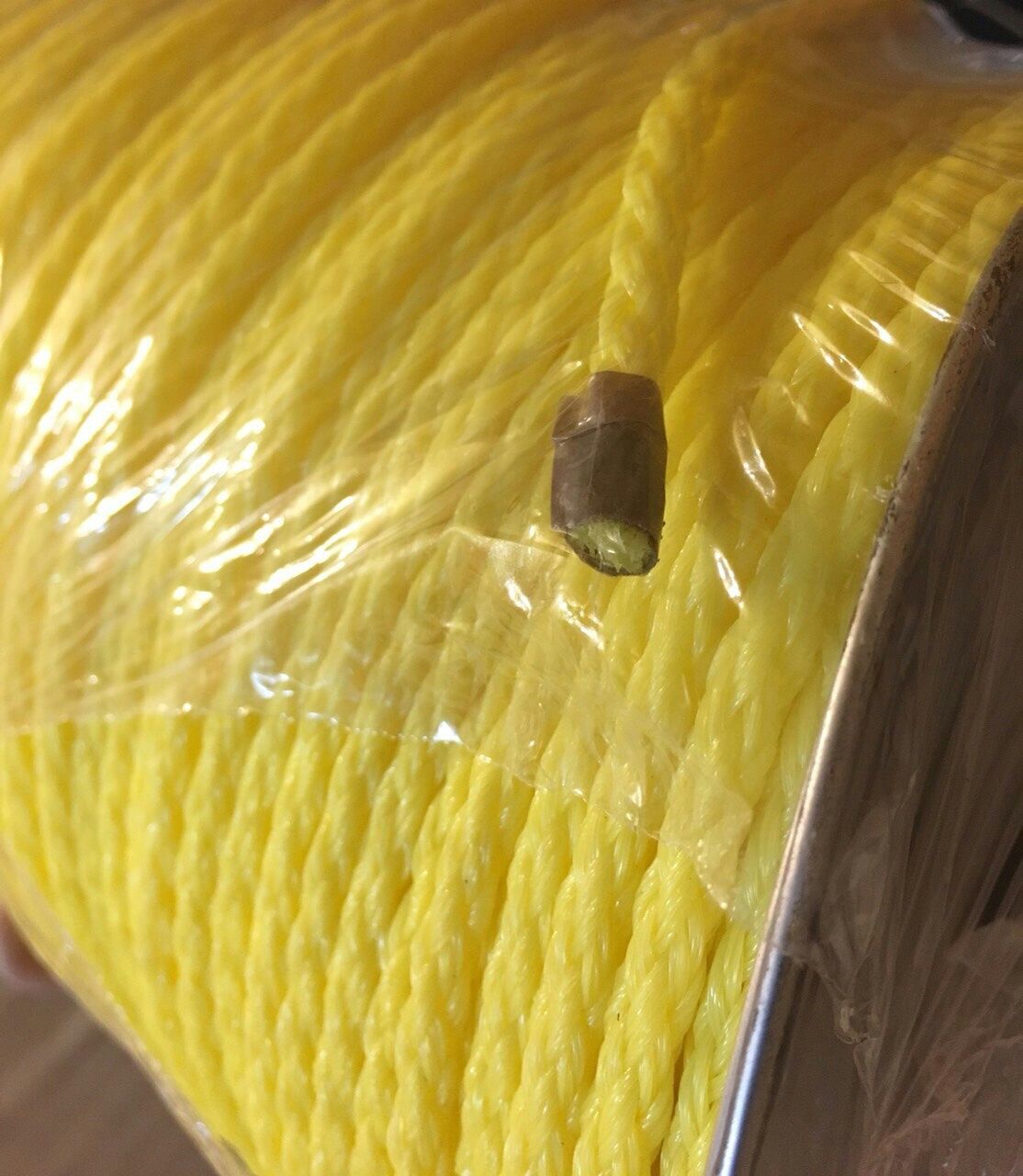 Шнур капроновый 3 мм веревка ( веревка для белья )