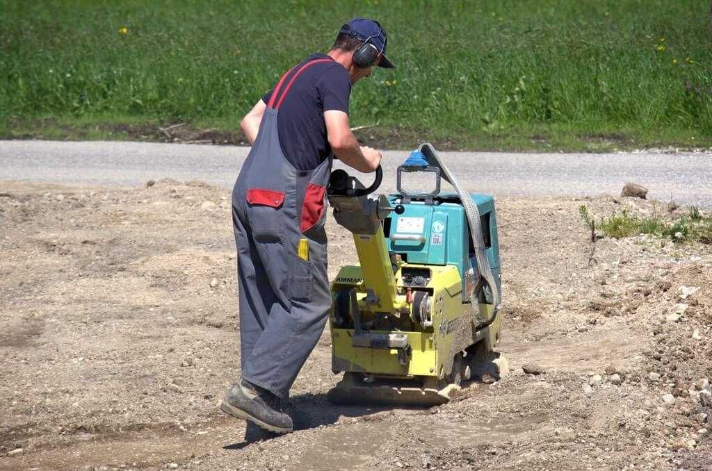 Usługi Koparką 3-25 T/Koparko-Ładowarką, Wykopy, Rozbiórki,MŁOT