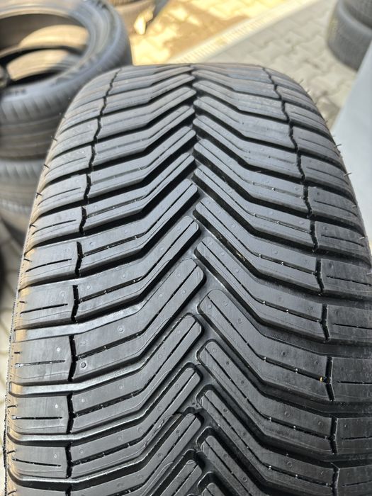 Opona zimowa 225/55 R17 Michelin Cross Climate  nowa