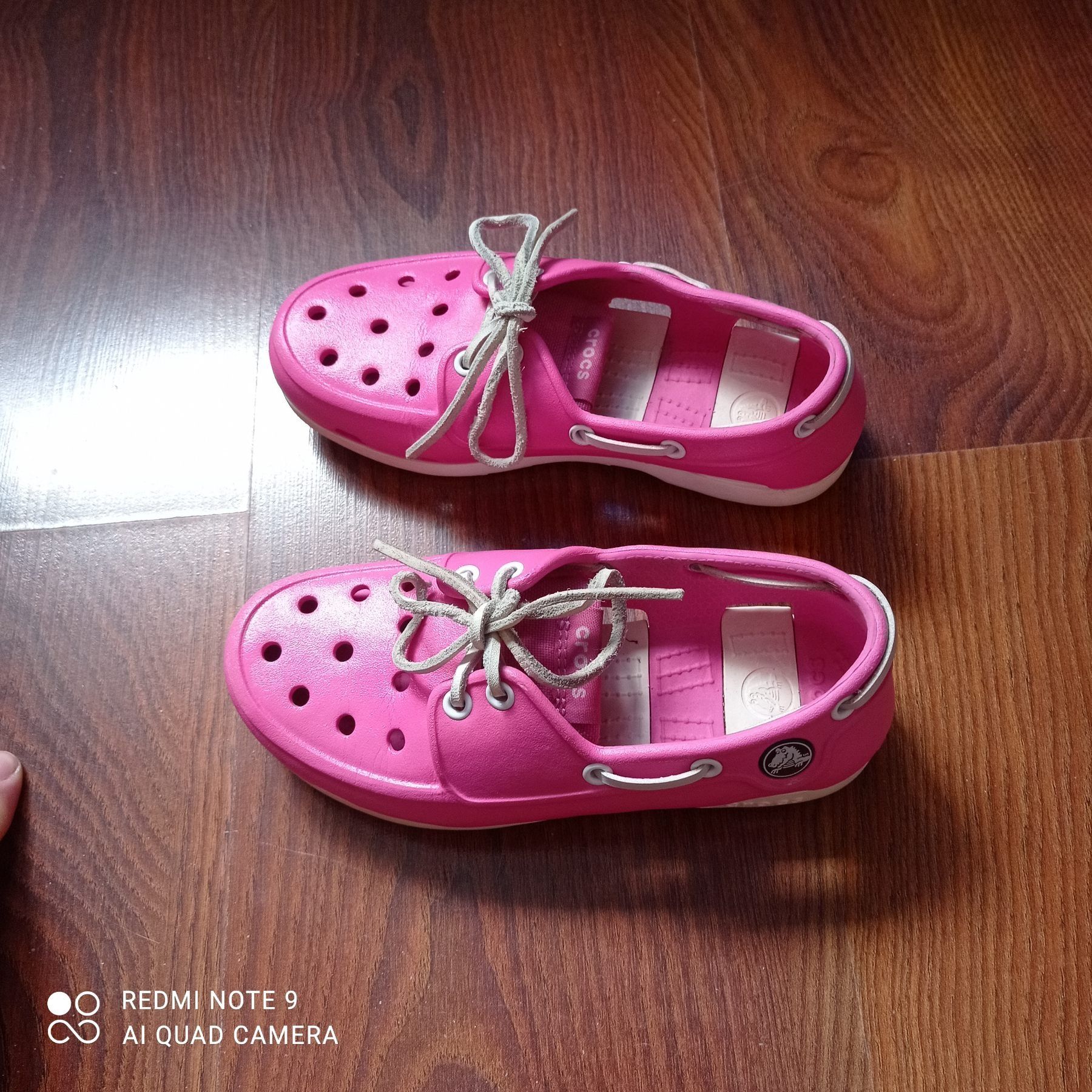 Босоножки, сандалии Crocs