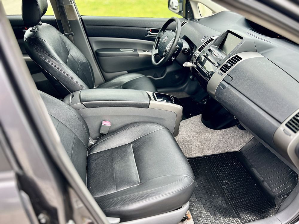 Samochód do Wynajęcia Wynajem Aut pod cele osobiste Prius Automat