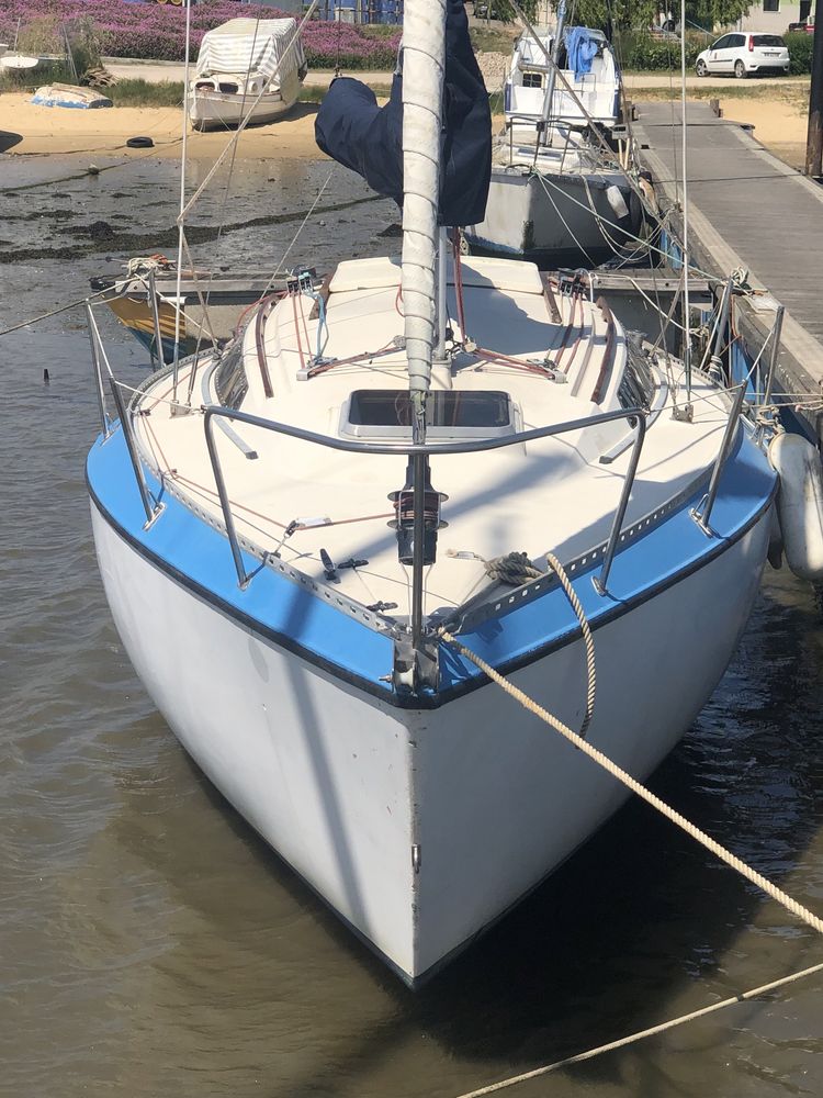 Veleiro de regata/cruzeiro Belouga jet (Bjet)