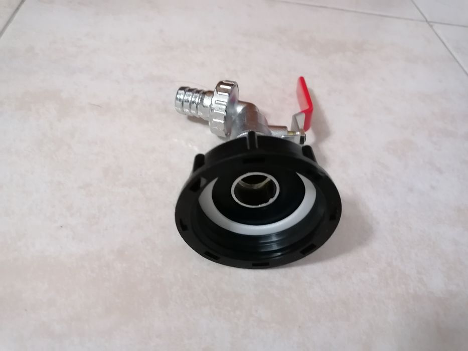 Adaptador com torneira de depósito de 1000 litros