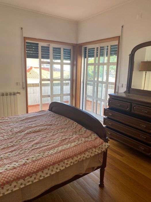 Quarto mobilado para arrendamento em Braga/Despesas incluidas