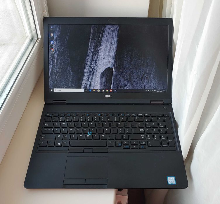 Dell Latitude 5590 15.6" i5-8350u 3.6GHz 8GB ssd 256GB 3часа