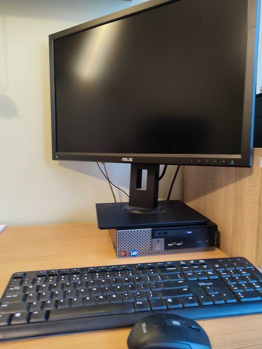 Komputer Dell Optiplex 9020USFF, SSD 256GB, RAM 8GB , monitor, mysz