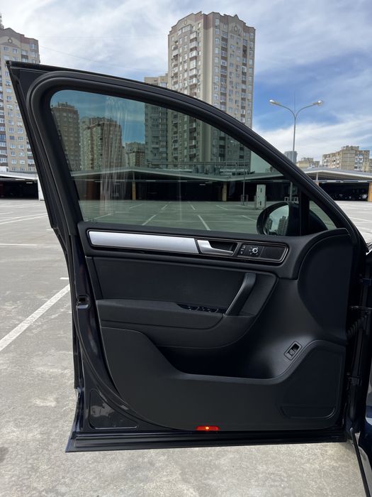 Офіційний Volkswagen Touareg 2012, 3.0 TDI, CRCA 245 к.с.