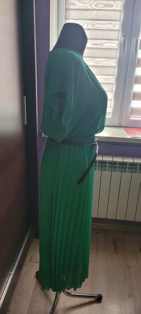 Nowa zielona sukienka r. 38